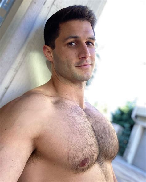 Roberto Portales