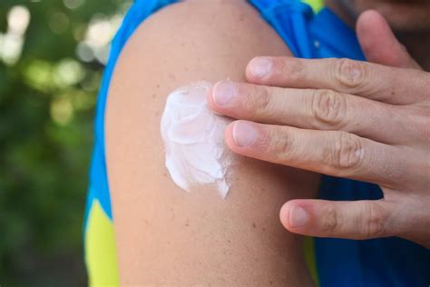 Bustle: The 3 Best Mosquito Repellent Lotions