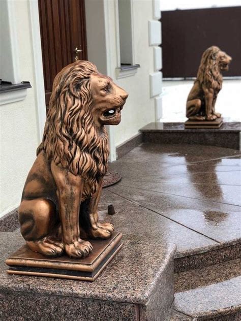 Купить скульптуру льва по доступной цене в Москве