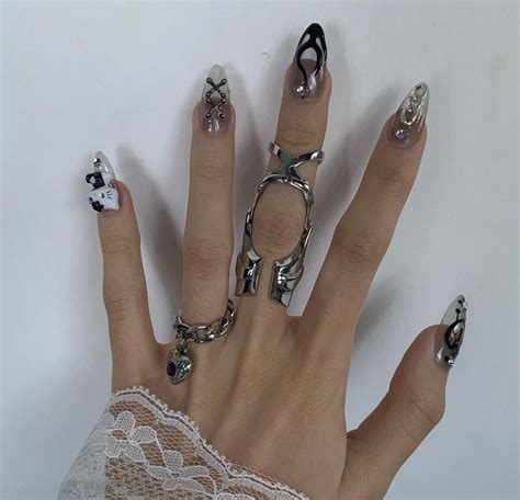 Pin by ༺♡︎༻ on 𝒏𝒂𝒊𝒍𝒔 ༺ | Cute acrylic nails, Swag nails, Really cute nails