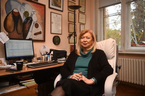 Vesna Stanojević secira srpsko društvo: Kako ćerke stradaju