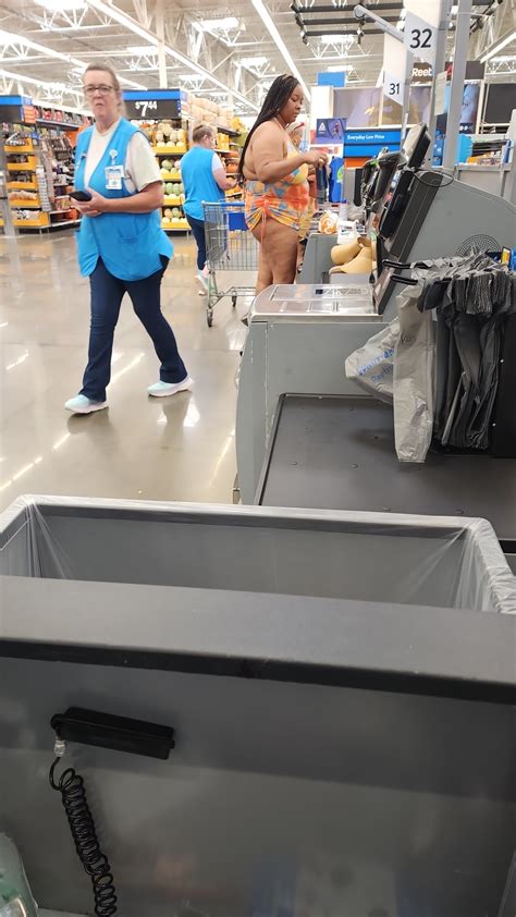 Women Of Walmart Nude