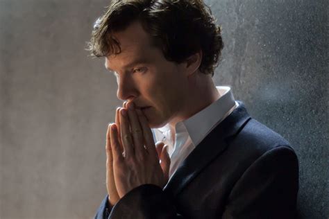 Benedict Cumberbatch On Returning As Sherlock | GIANT FREAKIN ROBOT