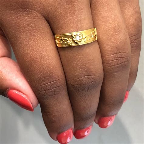 sold victorian diamond regard ring hallmarked  birmingham