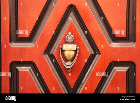 Please knock on the door Stock Photo - Alamy