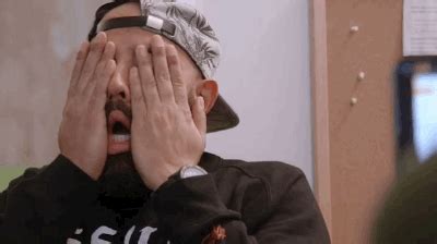 kelakar tapi benar   kerenah  korang  relate  bulan