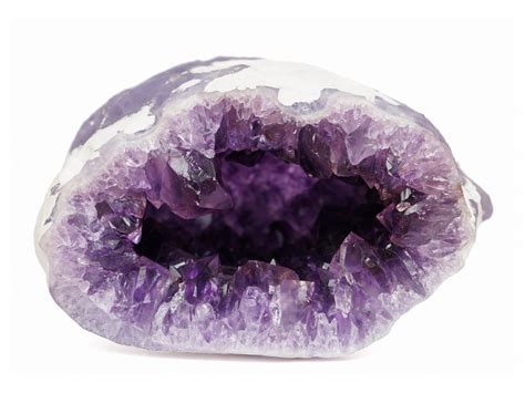 Amethyst Properties and Characteristics | Diamond Buzz