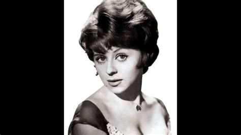 Souvenirs (2017 Stereo Remaster) - Barbara Evans - YouTube