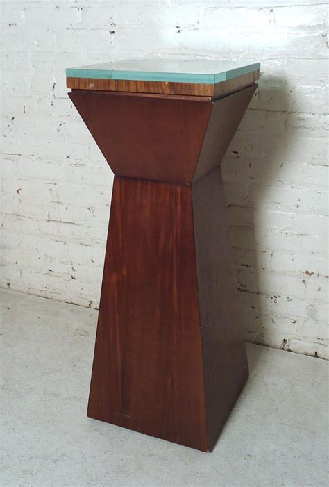 Mid-Century Modern Wood Pedestal at 1stDibs