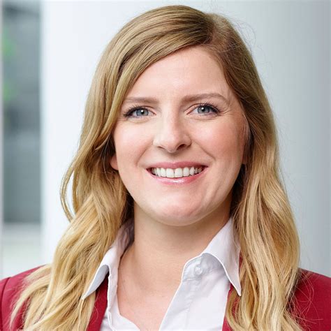 ERGO unterstützt GRLS WNTD SOCCER als Premiumpartner