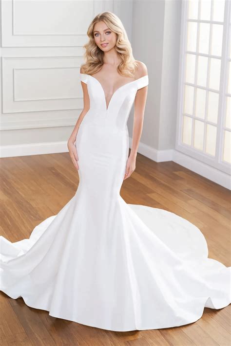 What Color Wedding Dress Should You Wear?!
