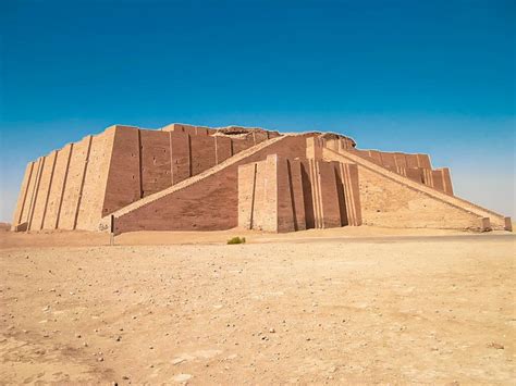 Sumerian Architecture: Ziggurat of Ur - Exploring Art with Alessandro