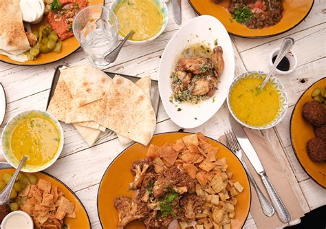 Customers flock to tony francis meats granville for holiday sales 4