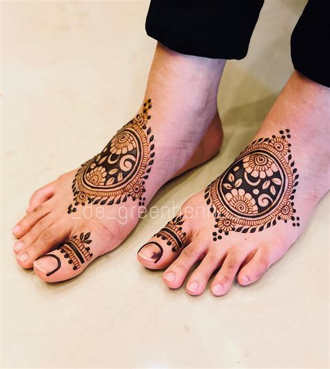 Discover 81+ easy simple leg mehndi design super hot - seven.edu.vn