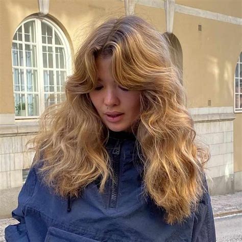 Learning how to style curtain bangs led to a very surprising result 9