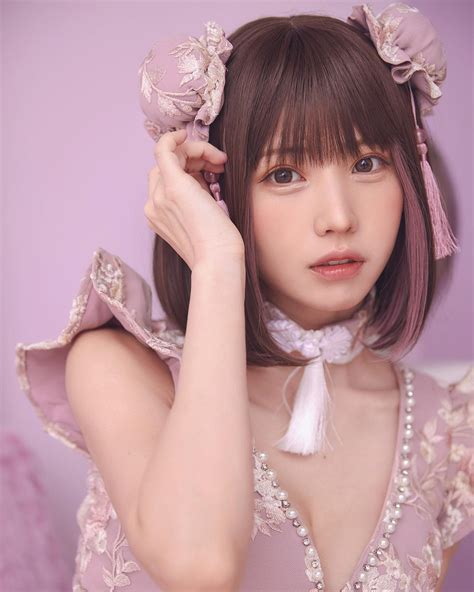 えなこ(Enako) | ピンクチャイナ🌸 https://amzn.asia/d/3PCkWHB | Instagram