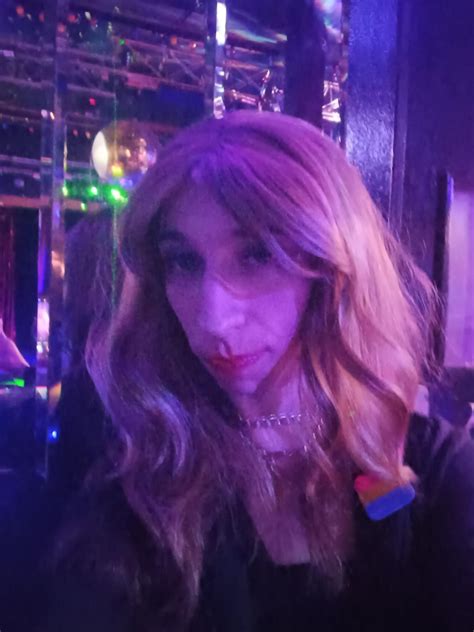 Tried out a new outfit for the club a few nights ago : r/Crossdresser_Fashion