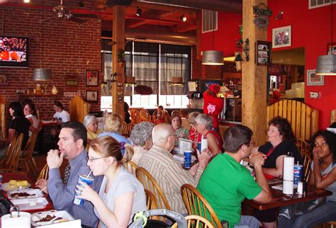 Sweet Lucy’s Smokehouse - Philadelphia, PA | Review & What to Eat