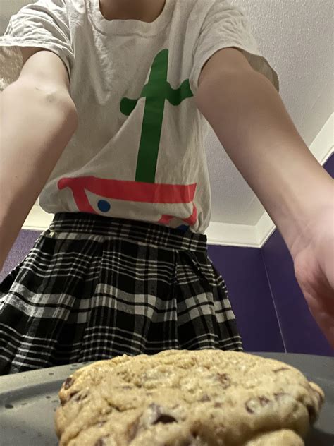 Femboy brings cookies!!!!!!! : r/femboy