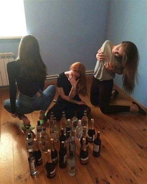A Fun Collection Of Drunk Girls Being Drunk (21 pics)