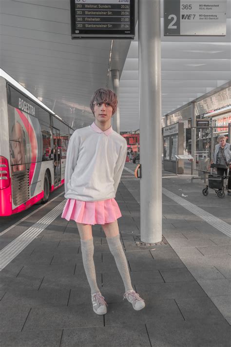 kawaii minimalistic outfit + posing inspo