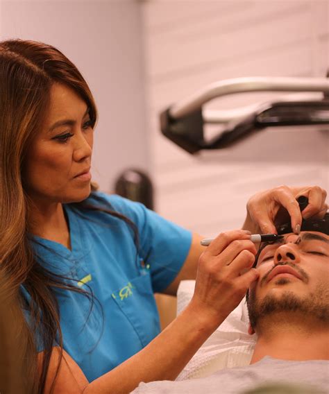 These are the 12 most satisfying dr pimple popper videos ever posted