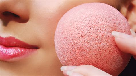 What You Need To Know About Using A Konjac Sponge For Cleansing Your Skin