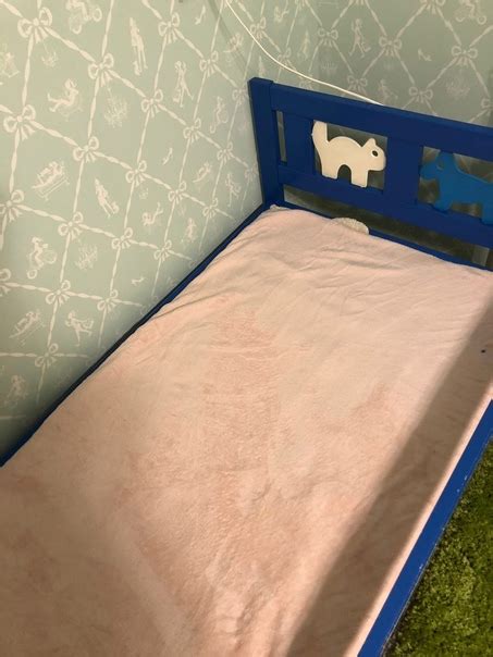 Продам кровать IKEA с матрасом и бортиком, смотреть в Закамске, цена ...