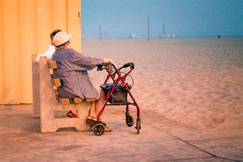 tips  avoid financial challenges  retirement  rice gazette