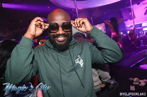 7W7A7338-84 - Magic City