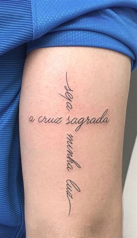 A Cruz Sagrada Seja Minha Luz Tatuagem