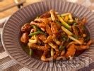 Крехки мариновани свински пържоли / котлети с мед, горчица, чесън и ...