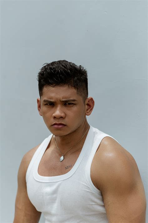Muscular Men Photos, Download The BEST Free Muscular Men Stock Photos