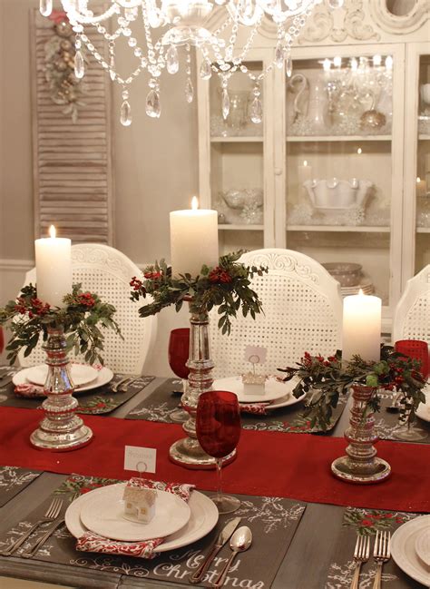 20+ White Christmas Table Decorations
