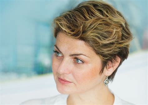 10 Low-Maintenance Pixie Cuts To Try This Season – HairstyleCamp