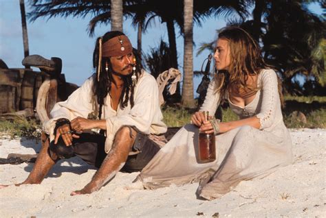 HD Wallpaper of Elizabeth Swann and Jack Sparrow from Pirates of the