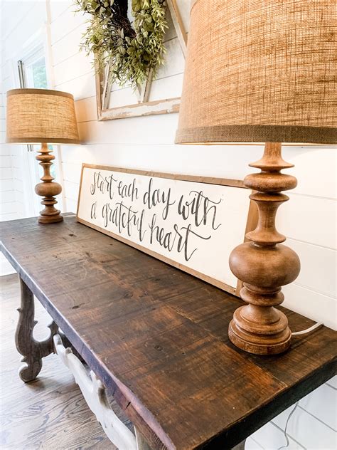 30+ Farmhouse Console Table Decor – HomeDecorish