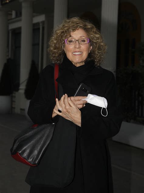 Photo : Exclusif - Mireille Dumas - Arrivées des artistes à l