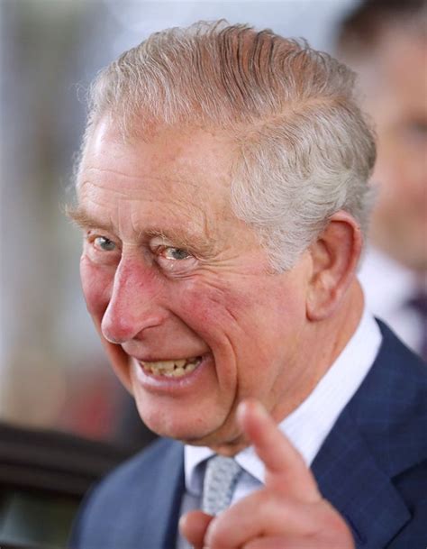 Charles III et Camilla : une vidéo inédite du couronnement dévoilée - Elle