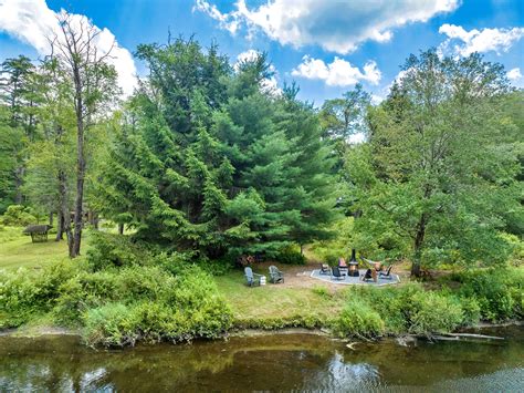 Blair White & Team - John R. Wood Properties / Christie’s International