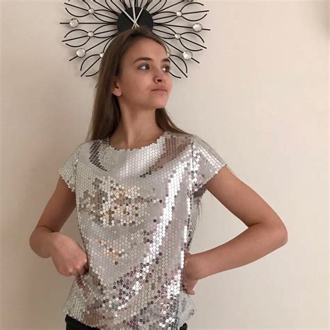 Блуза с пайетками