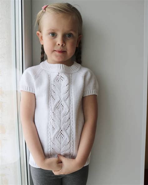 Топ спицами для девочки | Open shoulder tops, Short sleeve dresses, Tops