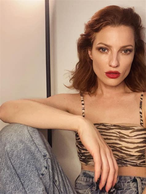 Wow! Alina Stoianov a fost cerută în căsătorie de Slava Sambriș! Te va