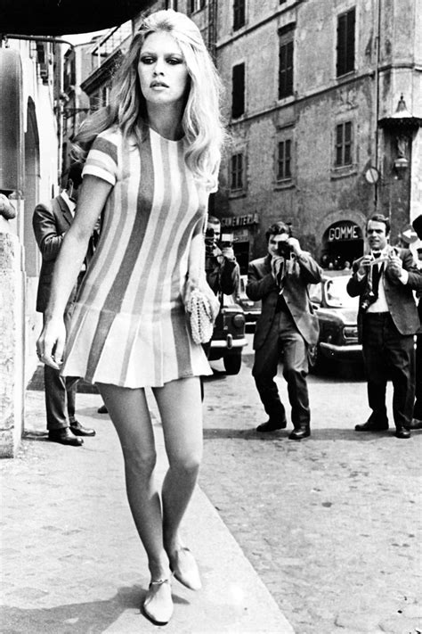 Brigitte Bardot Style & Fashion Icon (Vogue.com UK) Bridget Bardot