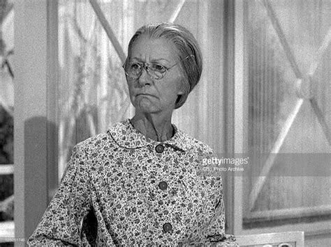 Irene Ryan as Daisy Moses (Granny) in THE BEVERLY HILLBILLIES episode ...
