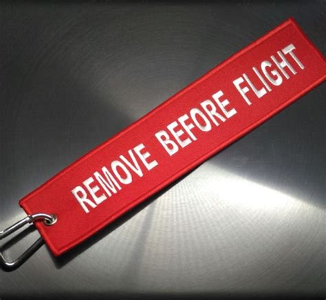 Гигантский брелок Remove Before Flight 23см