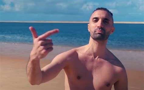 Arouf Gangsta : Histoire, Album & Polémique du rappeur - Revrse