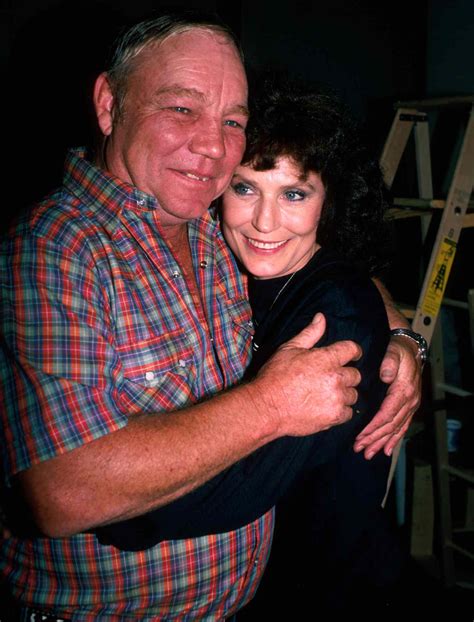 Inside Loretta Lynn's 'Up and Down' Marriage to Oliver 'Doo' Lynn