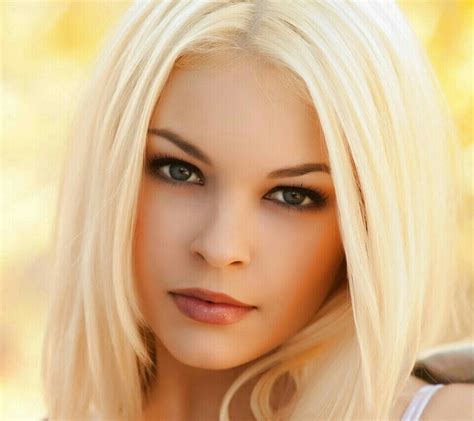 25 best BLONDE BOMBSHELLS images on Pinterest