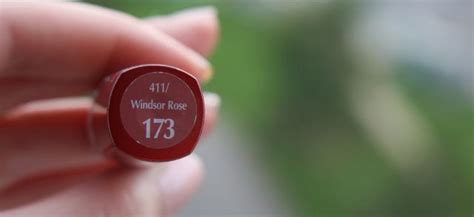 Увлажняющая губная помада Hydra Extreme (оттенок № 173 Windsor Rose) от ...
